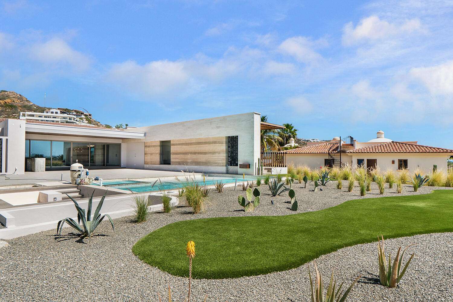 Cabo Golf Fundadores Villa Maralta 62 offers contemporary coastal living in Puerto Los Cabos.This newly built 5-bedroom residence is designed around seamless indoor-outdoor flow, with main living areas opening toward the terrace, pool, and ocean for sale