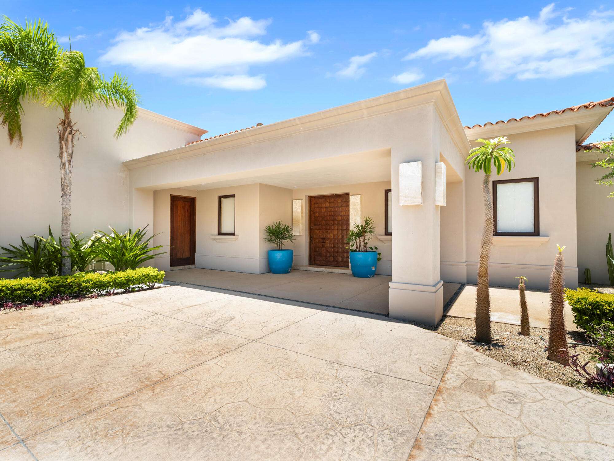 Cabo Golf El Altillo Looking for a large villa furnished with Cool Cabo designer décor, huge pool and deck with great – 69, Villa Cochimi, San Jose del Cabo, San Jose del Cabo, BS